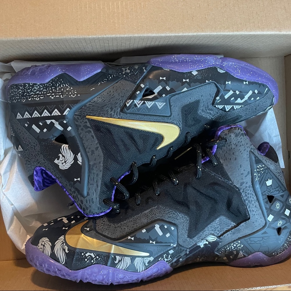 Lebron XI BHM Edition